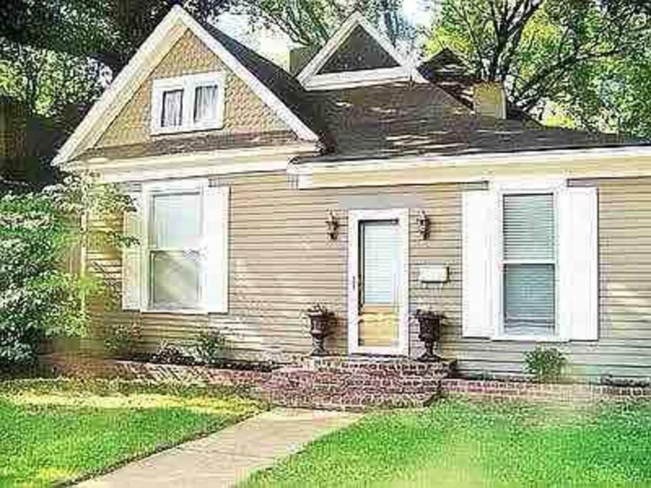 Large Historical Home W/ Fire Pit, Chef Kitchen. Memphis Bagian luar foto